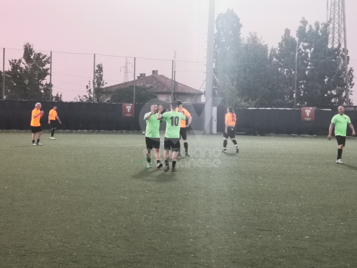 VENARIA - Memorial Pavanello, 4-4 fra Vecchie Glorie e Amministratori: ma vince la solidarietà - FOTO
