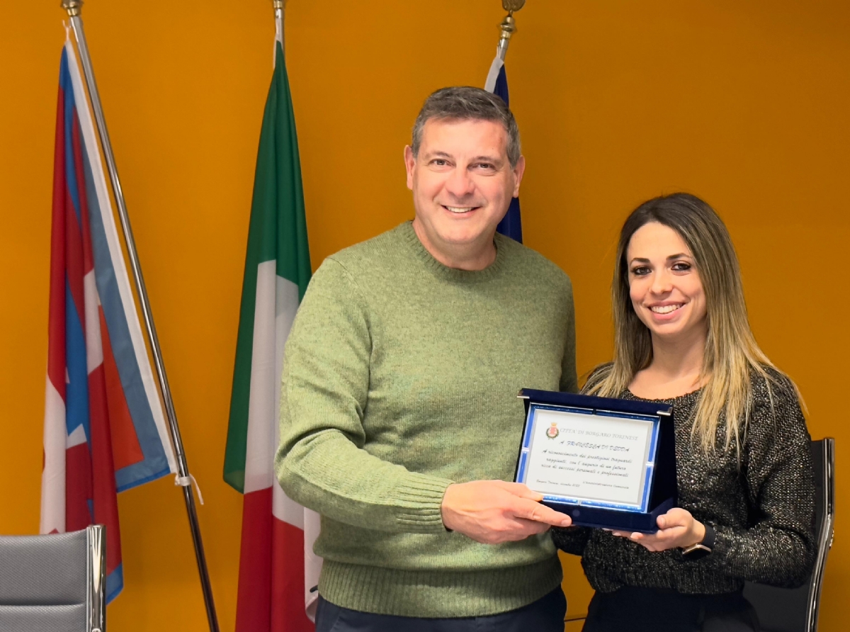 BORGARO - Gabriella Pistura, Francesca Di Dedda e Christian Mancino premiati in Comune - FOTO