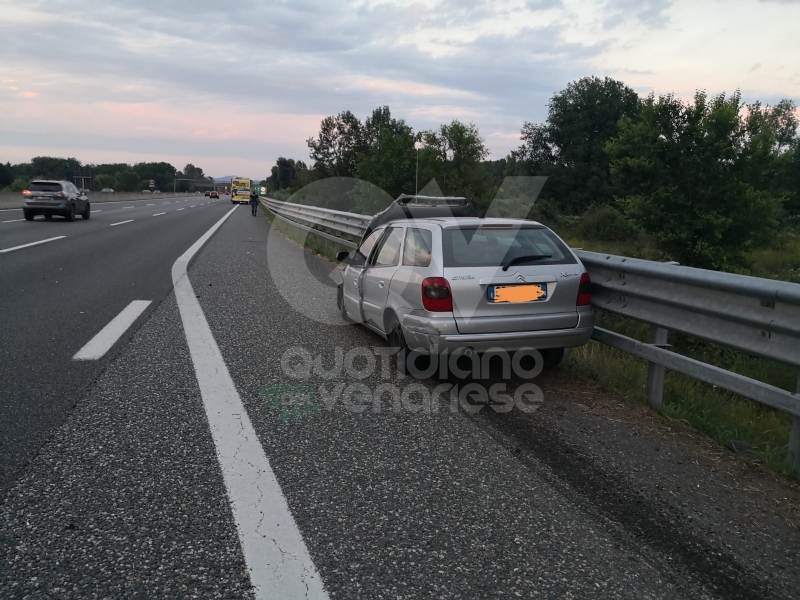 TORINO-BORGARO - Perde il controllo della sua auto e finisce contro un tir: era ubriaco