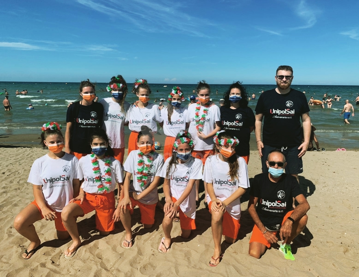VENARIA - Le ragazze dell'Under 14 del Venaria Real Volley sono campionesse d'Italia - FOTO