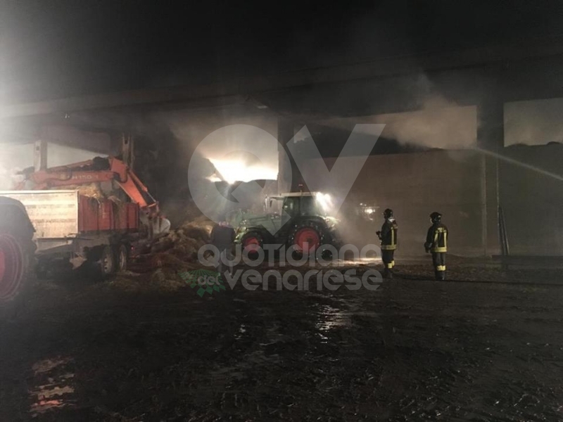 COLLEGNO - Incendio alla Serpera: dopo 24 ore, situazione verso la normalità - FOTO