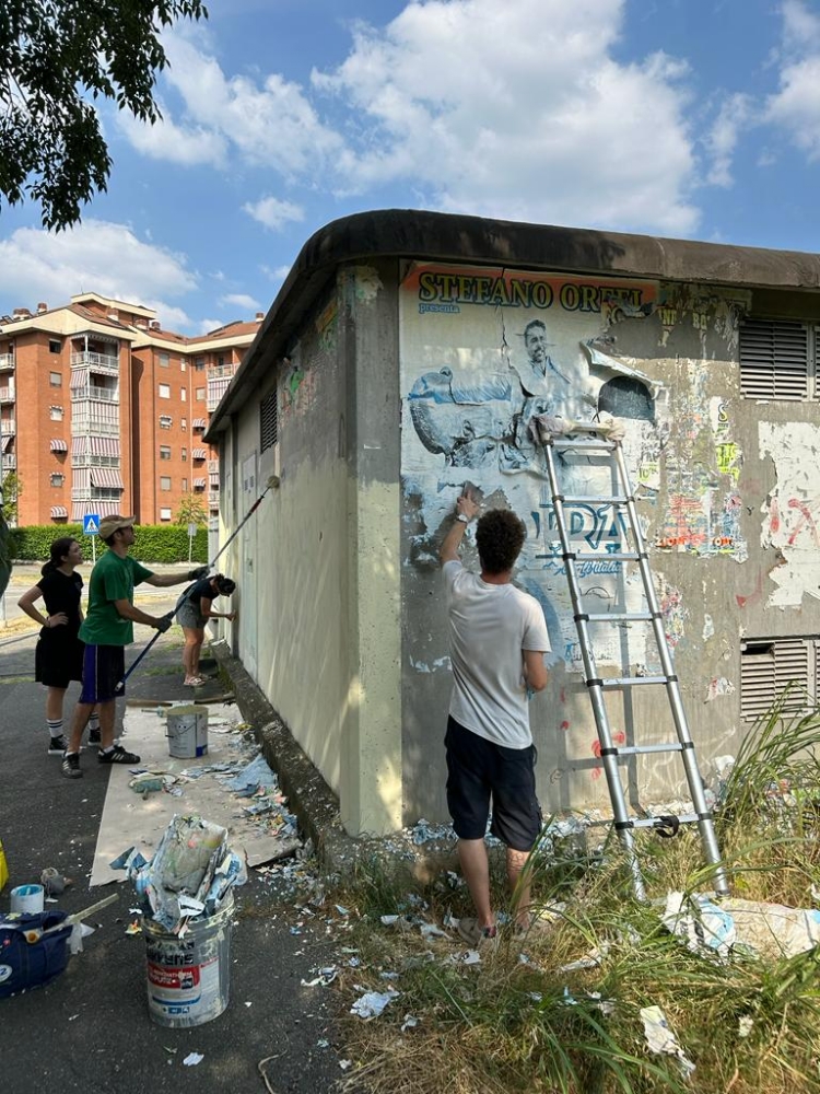 VENARIA - Un nuovo murales in corso Puccini: è l'opera «No Signal» - FOTO
