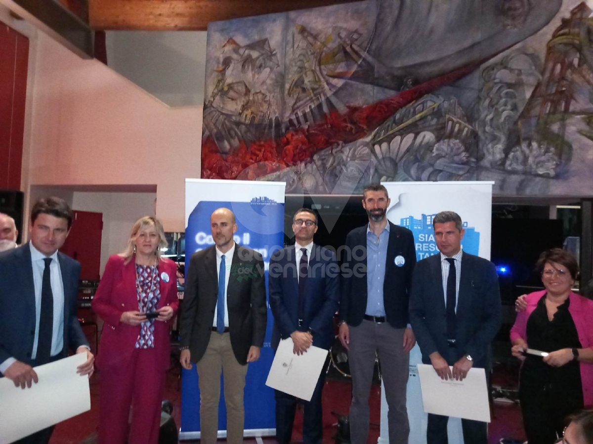 VENARIA - «Venaria Reale Charity Dinner»: 12mila euro alla Fondazione piemontese per la ricerca sul cancro - FOTO