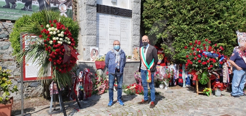 VENARIA - La città omaggia il Grande Torino. Giulivi: «Presto un luogo che celebri questa tragedia»