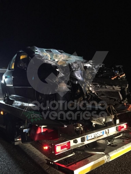 COLLEGNO - Si schianta contro il guard rail in tangenziale: grave un 31enne