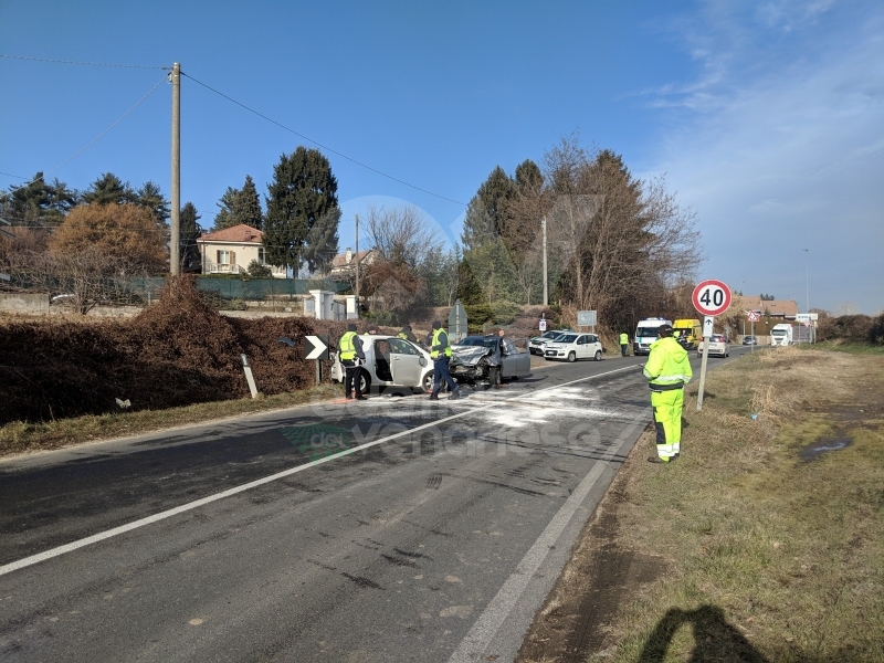 RIVOLI - Perde il controllo dell'auto e finisce contro un'altra macchina: morto
