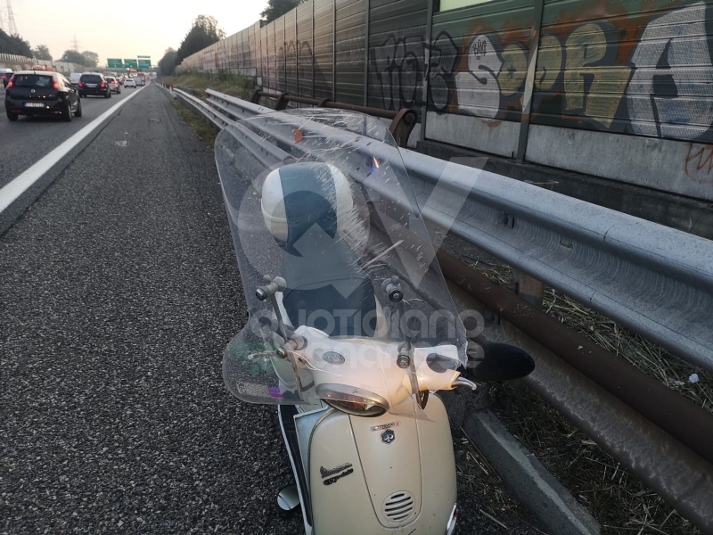 COLLEGNO - Perde il controllo dello scooter in tangenziale: 32enne rimane ferito