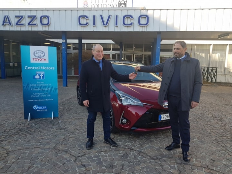 COLLEGNO - Svolta «green» a Palazzo Civico: l'auto di servizio sarà ibrida