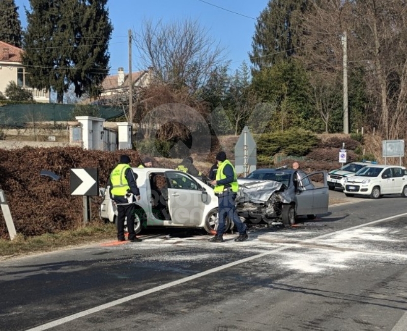 RIVOLI - Perde il controllo dell'auto e finisce contro un'altra macchina: morto
