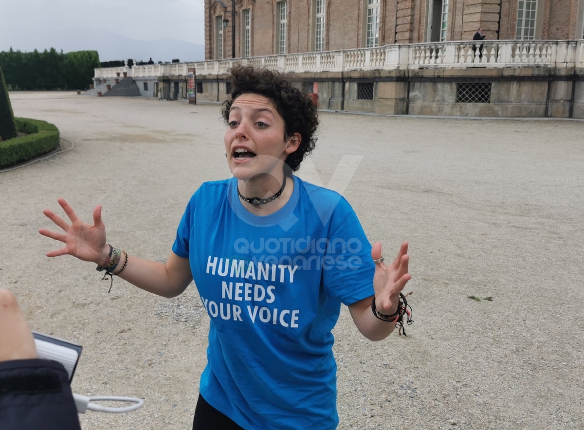 VENARIA - Eurovision, grande festa in città per il «Turquoise Carpet»: la passerella dei cantanti in gara - FOTO