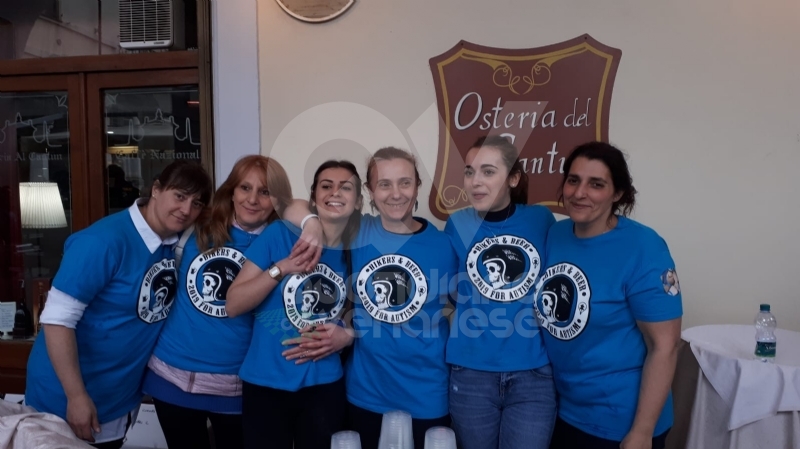 VENARIA - «Un motogiro per unire»: piazza Annunziata tinta di blu ha accolto centinaia di Harley