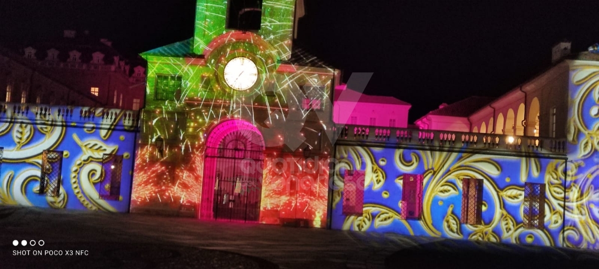 VENARIA - Luci accese, cori gospel, bambini dell'IC 1 protagonisti: via al Natale di «Immaginaria» - FOTO E VIDEO
