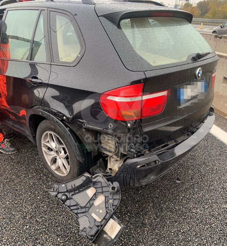 INCIDENTE IN TANGENZIALE A RIVOLI - Scontro fra due auto: feriti e forti disagi