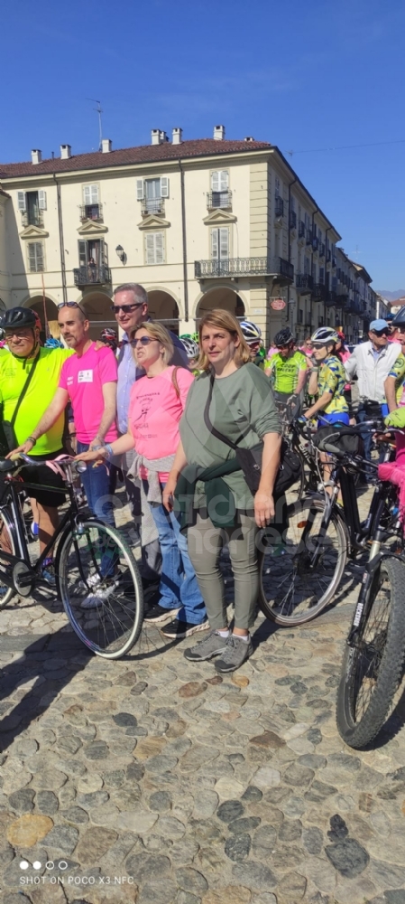 VENARIA-DRUENTO - Grande successo per la «Pedalata in Rosa» - FOTO