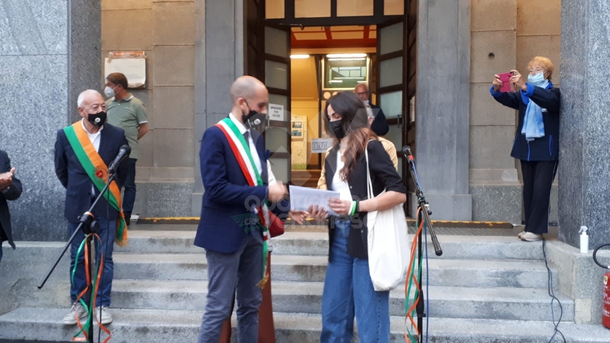 VENARIA - Con il municipio illuminato dal tricolore, la Città ha celebrato la Festa della Repubblica - FOTO