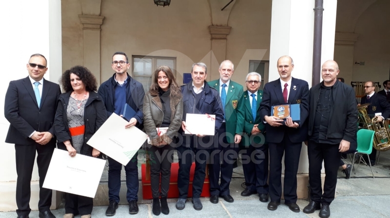 VENARIA - «Festa delle Rose»: un successo a metà per colpa della pioggia