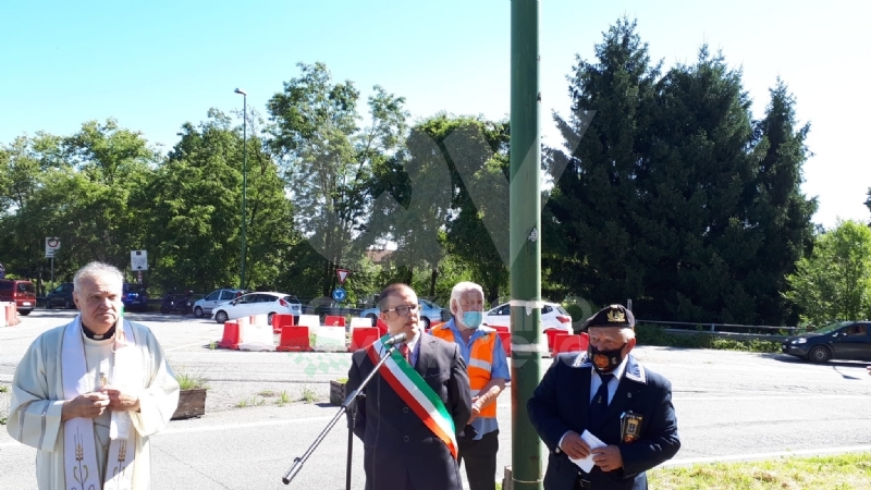 VENARIA - La bandiera dei marinai torna a sventolare nel cielo della Reale - FOTO