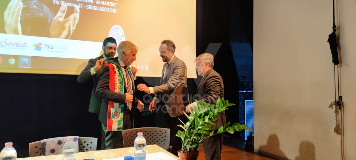 GRUGLIASCO - Gasperini regala un campo da calcio a 5 in Borgata Fabbrichetta - FOTO