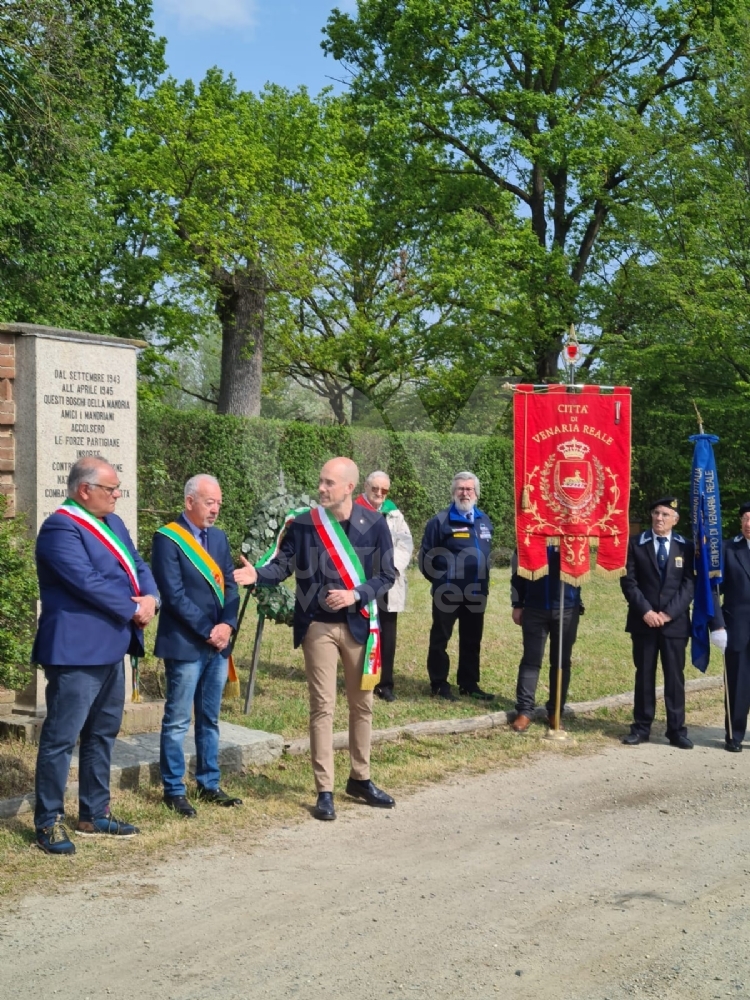 VENARIA - 25 APRILE: Bambini protagonisti alle celebrazioni per la Liberazione - FOTO