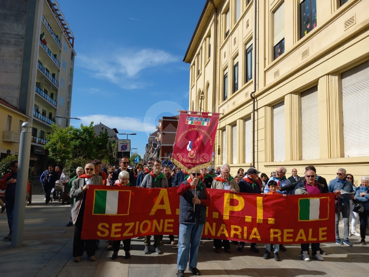 VENARIA - 25 APRILE: Bambini protagonisti alle celebrazioni per la Liberazione - FOTO