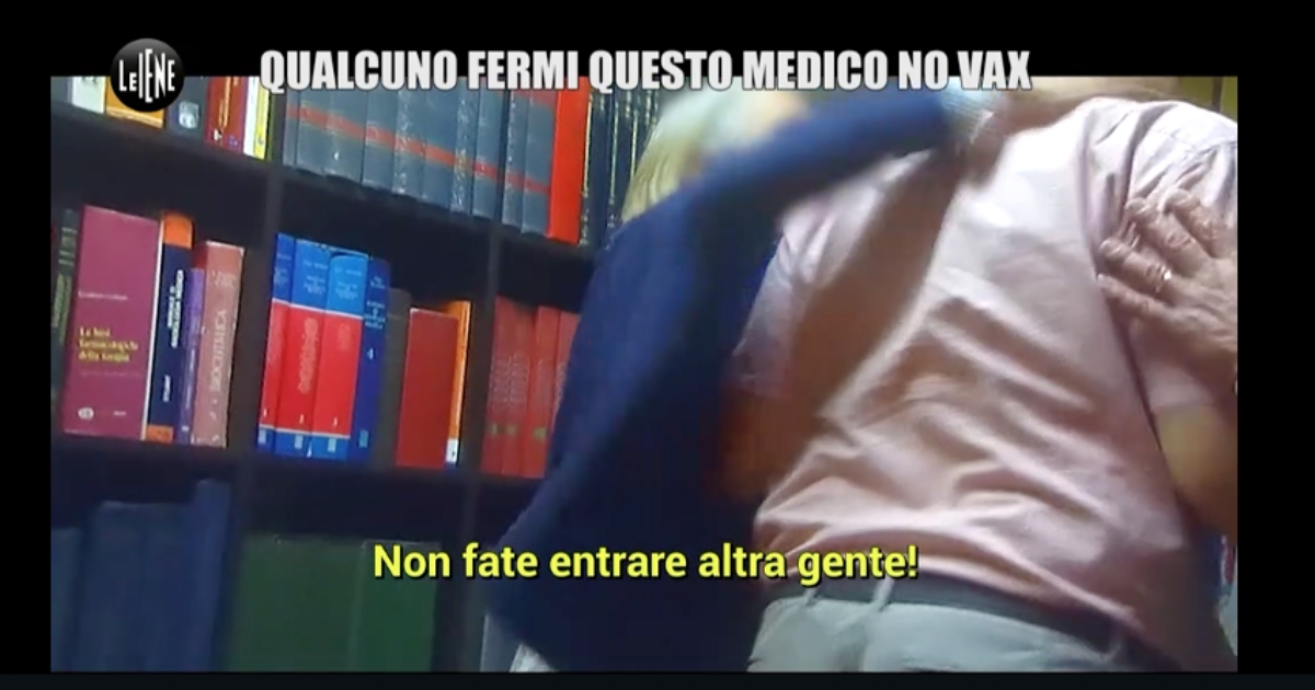 BORGARO - «Le Iene» nello studio del dottor Delicati: «Non mi curo di loro e vado avanti» - FOTO