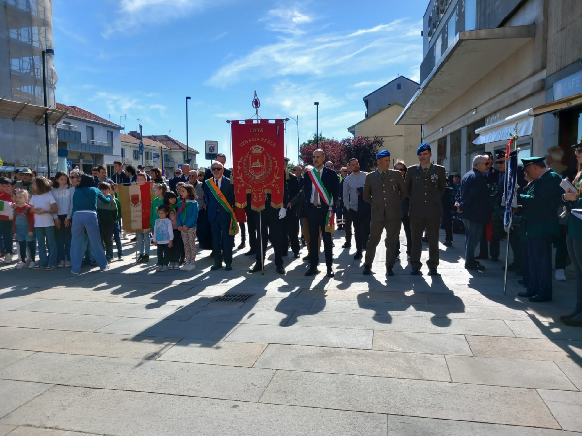 VENARIA - 25 APRILE: Bambini protagonisti alle celebrazioni per la Liberazione - FOTO