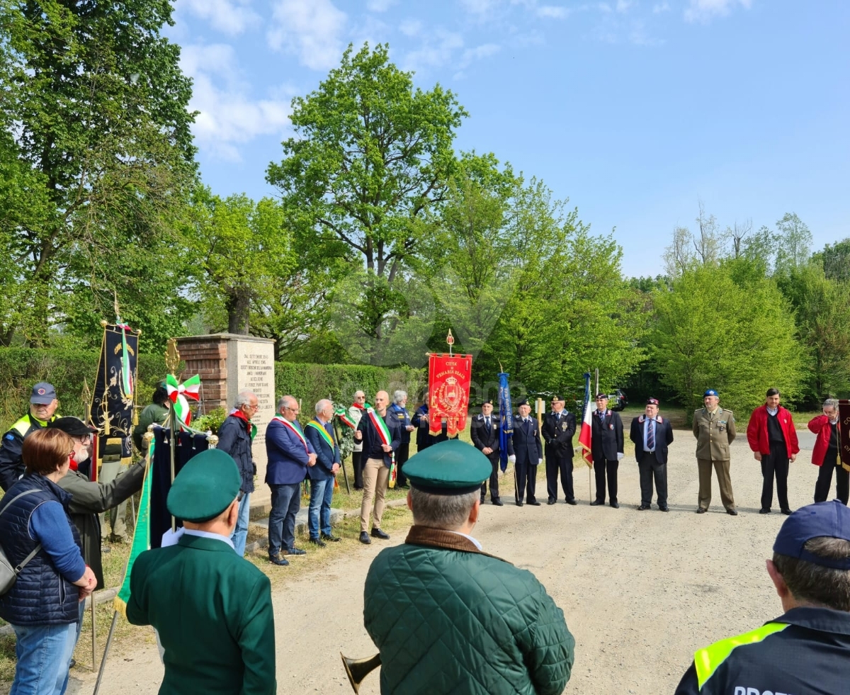 VENARIA - 25 APRILE: Bambini protagonisti alle celebrazioni per la Liberazione - FOTO