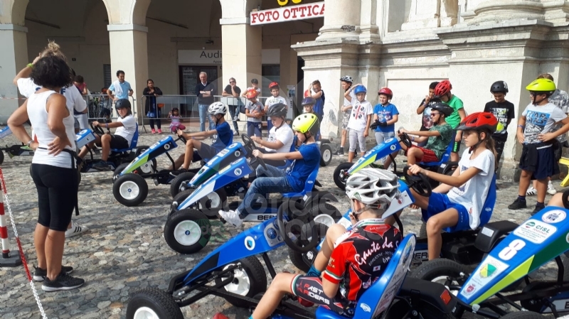 VENARIA - Va alla squadra del Polo Nord il «Mini Palio dei Borghi» - FOTO