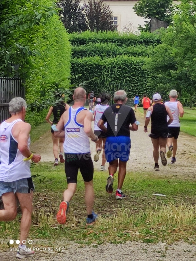 VENARIA - Oltre 200 atleti alla 12esima «StraVenaria»: ha vinto la solidarietà - FOTO