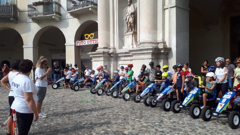 VENARIA - Va alla squadra del Polo Nord il «Mini Palio dei Borghi» - FOTO