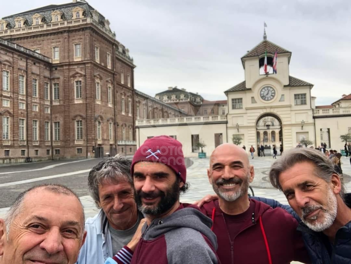 VENARIA è diventata «terra londinese» grazie al raduno dei tifosi del West Ham - FOTO E VIDEO