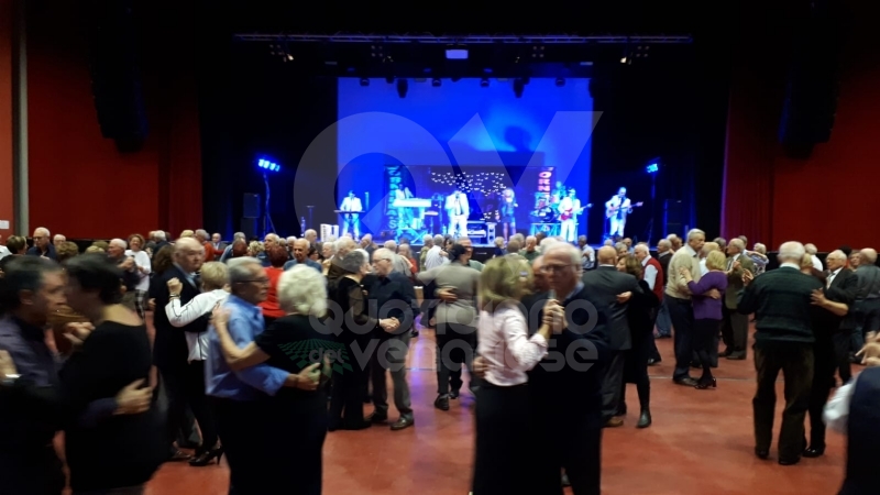 VENARIA - La città ha festeggiato le «nozze d'oro» di oltre 60 coppie venariesi