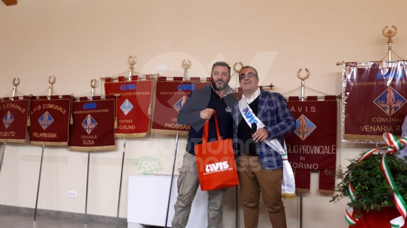 VENARIA - L'Avis dona alla città quasi 4mila euro per l'acquisto di nuovi giochi per i bambini
