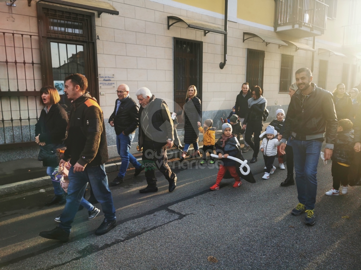VENARIA - Le «Lanterne di San Martino»: protagonisti i bimbi dell'Asilo di Altessano - FOTO