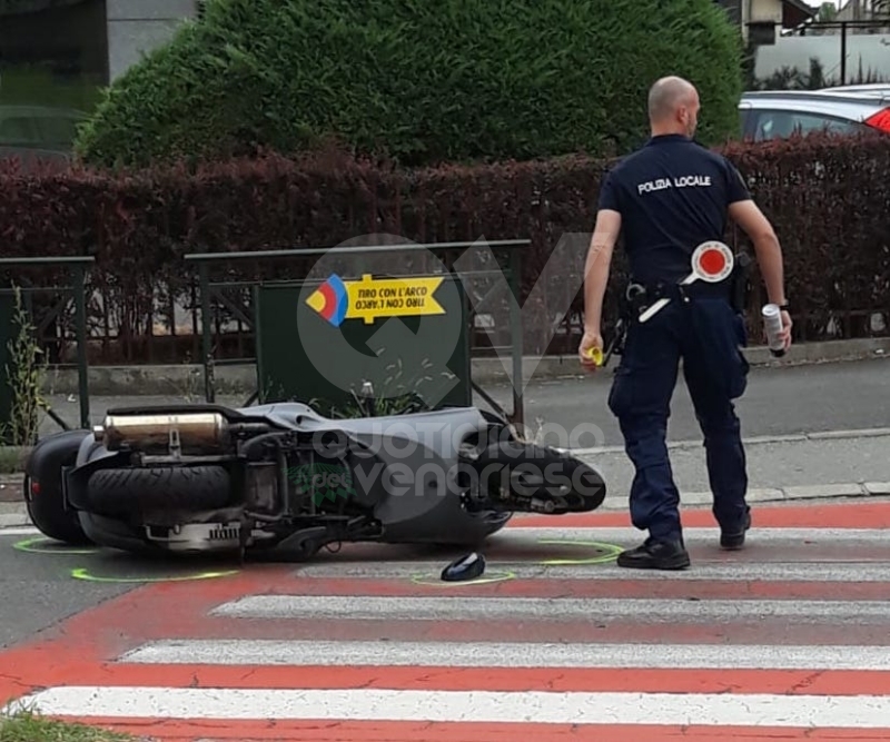 VENARIA - Motociclista ferito gravemente dopo lo scontro con un'auto