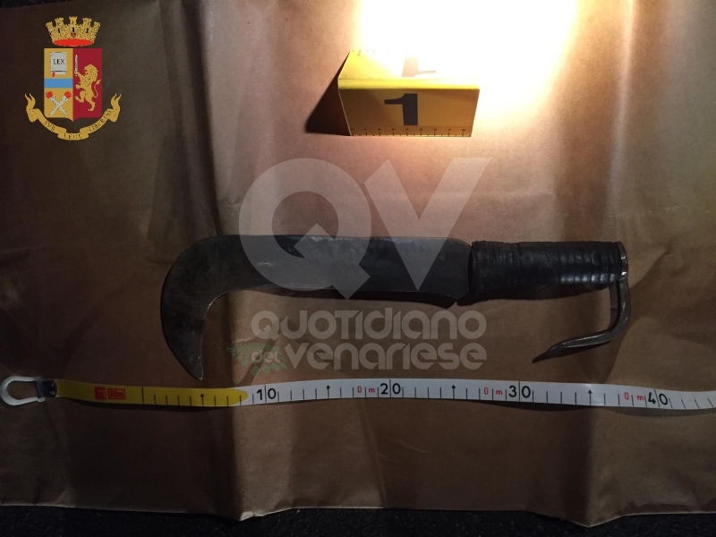 TENTATO OMICIDIO A COLLEGNO - 16enne ferito a colpi di roncola perché non aveva i soldi per la droga