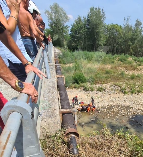 DRUENTO - Tenta il suicidio gettandosi dal ponte sulla Ceronda: ricoverato in ospedale FOTO