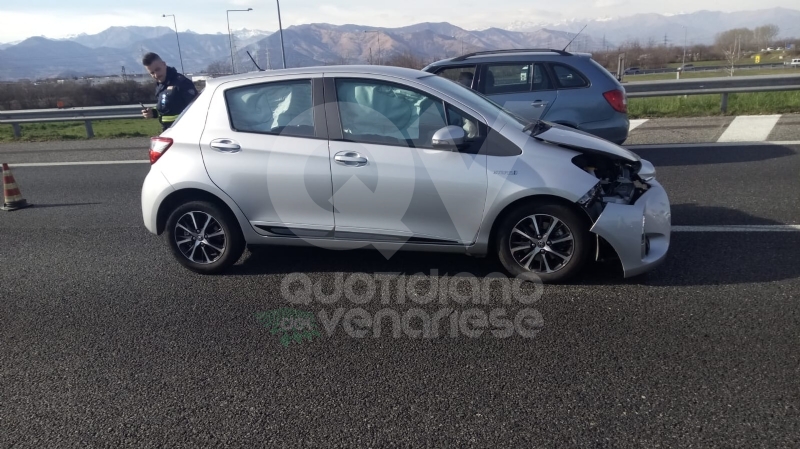 COLLEGNO - Incidente stradale in tangenziale: due donne ferite - FOTO