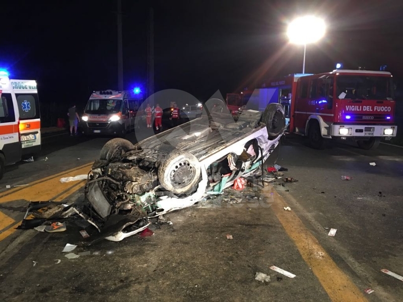 DRUENTO-VENARIA - Terribile incidente sulla Sp1 della Mandria: due ragazzi feriti - FOTO