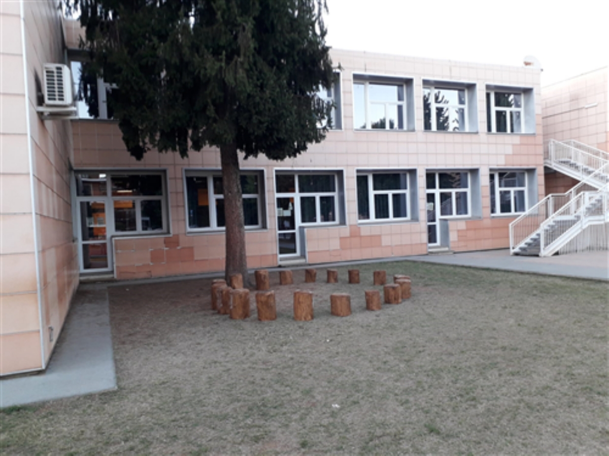 DRUENTO - All'Istituto Comprensivo arrivano due agorà per studiare e socializzare all'esterno - FOTO