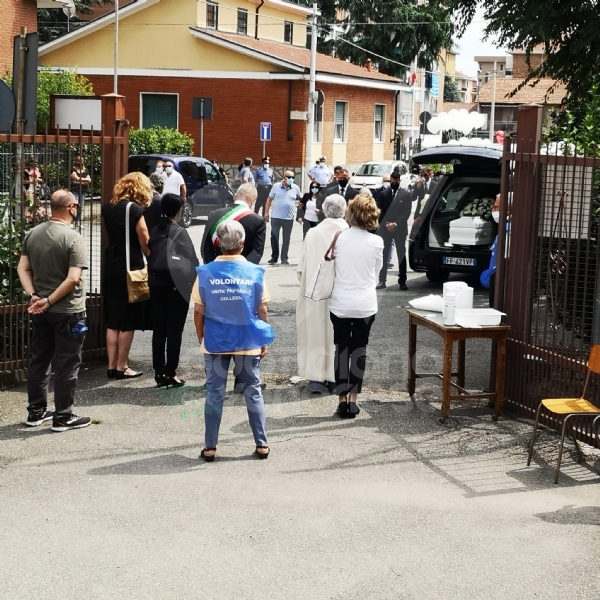 COLLEGNO - Lacrime e tanta commozione ai funerali del piccolo Riccardo Celoria - FOTO