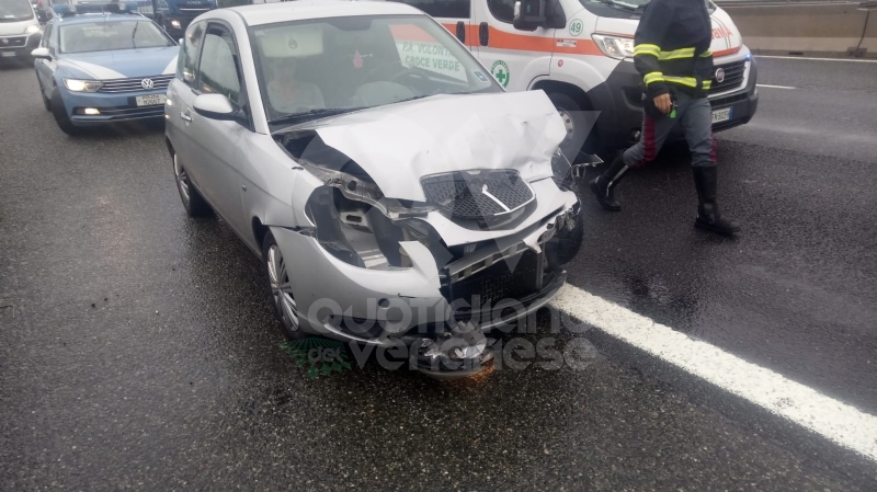 RIVOLI - Incidenti a raffica in tangenziale: bilancio di quattro feriti - FOTO