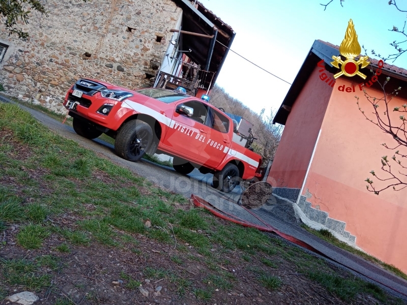 A FUOCO IL MUSINE' - Pompieri ancora in azione: potrebbe essere un atto doloso - FOTO