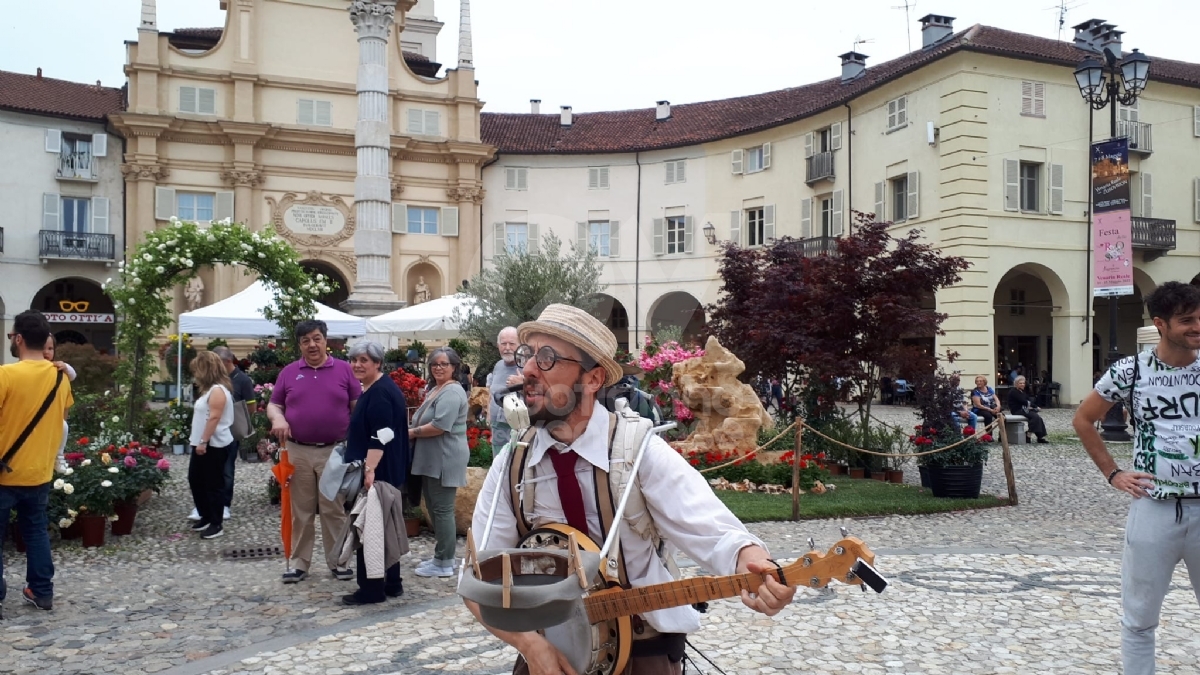 VENARIA - Cala il sipario sulla «Festa delle Rose»: semplicemente un successo - FOTO