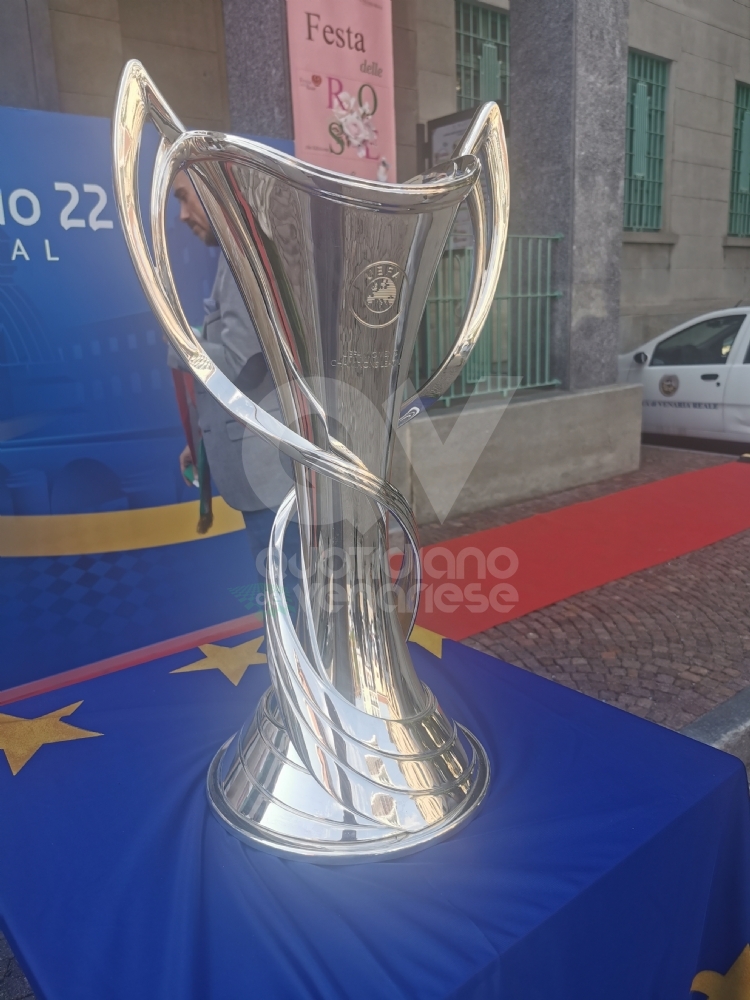 VENARIA - Una coppa di calcio europea arriva in città: è quella della Champions League femminile - FOTO