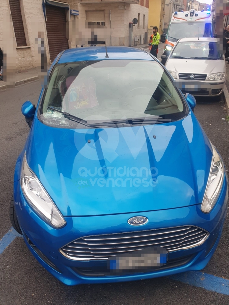 INCIDENTE A VENARIA - Scontro auto-monopattino: due minorenni feriti - FOTO
