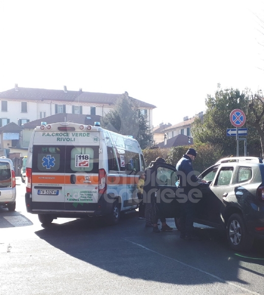 VENARIA - Ennesimo incidente all'incrocio tra via Juvarra e via Palestro