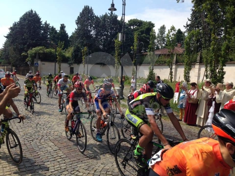 COLLEGNO - Un centinaio di ciclisti per il Gp De Filippis: anche dalla Nuova Zelanda
