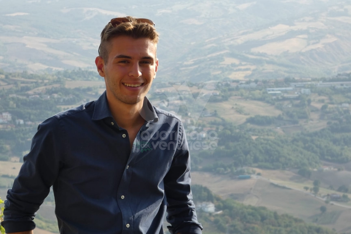 VENARIA - Dopo la maturità, il futuro dei 100 e 100 con lode del Liceo Juvarra sezioni R, S e L - FOTO