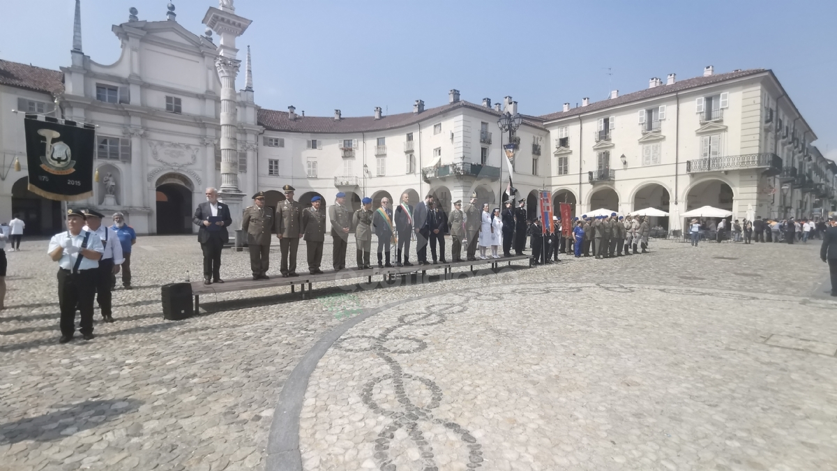 VENARIA - Cittadinanza onoraria all'Aves Toro: conferimento durante la Festa dell’Arma d’Artiglieria - FOTO